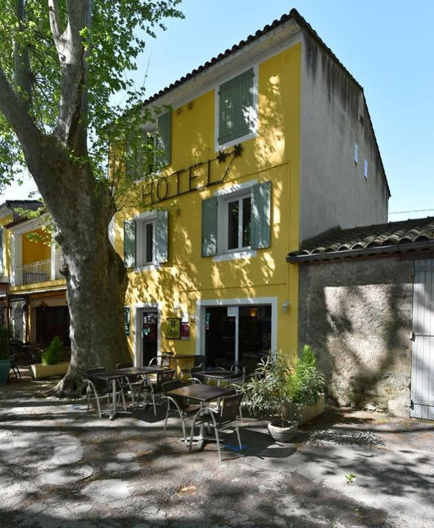 Logis Hotel De L'Etang Cucuron Exteriör bild